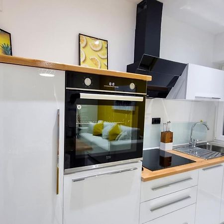 'The Yellow' Condo Berat Exterior foto